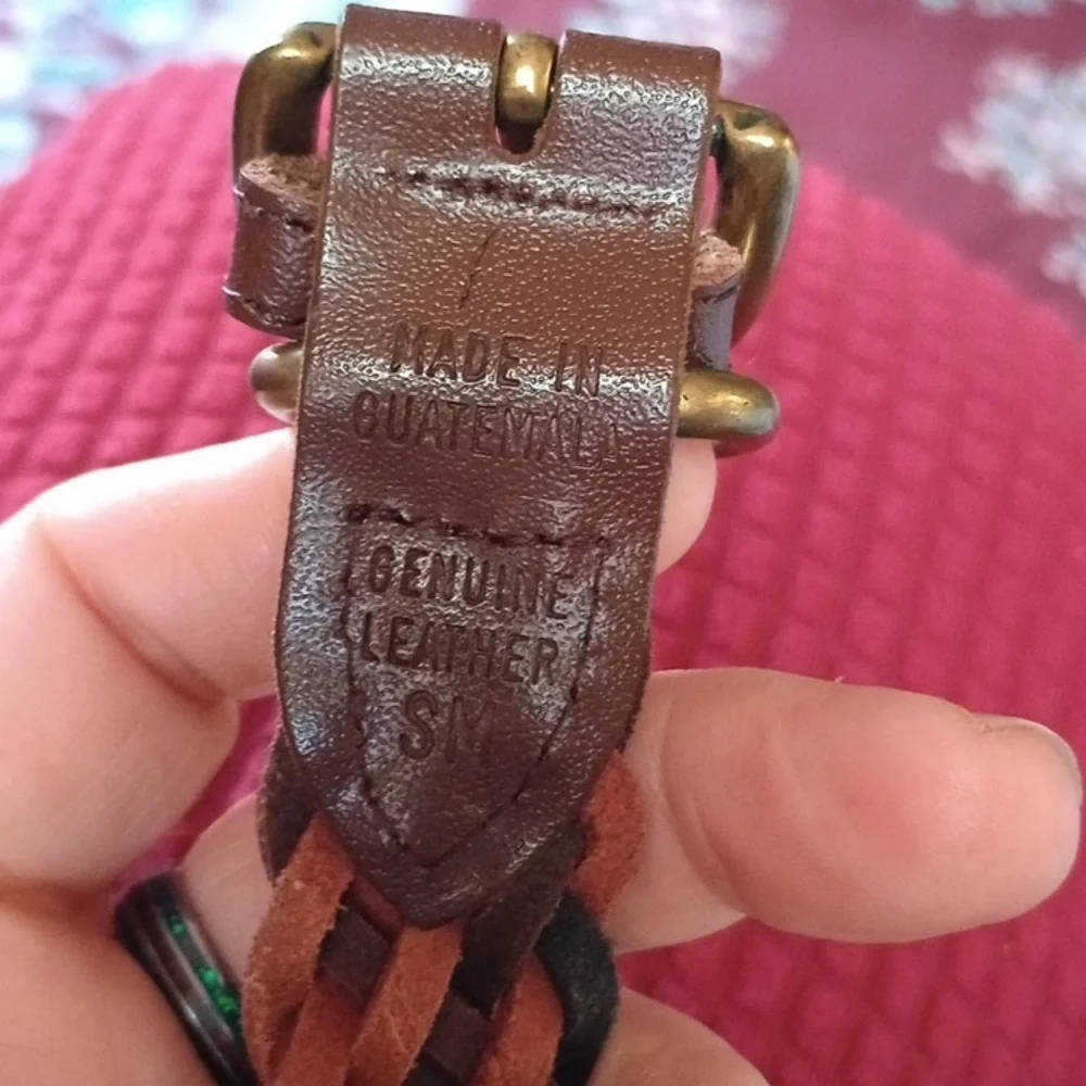 Multicolored leather belt 33 waist